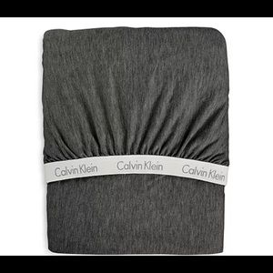 Calvin Klein modern cotton body fitted sheets